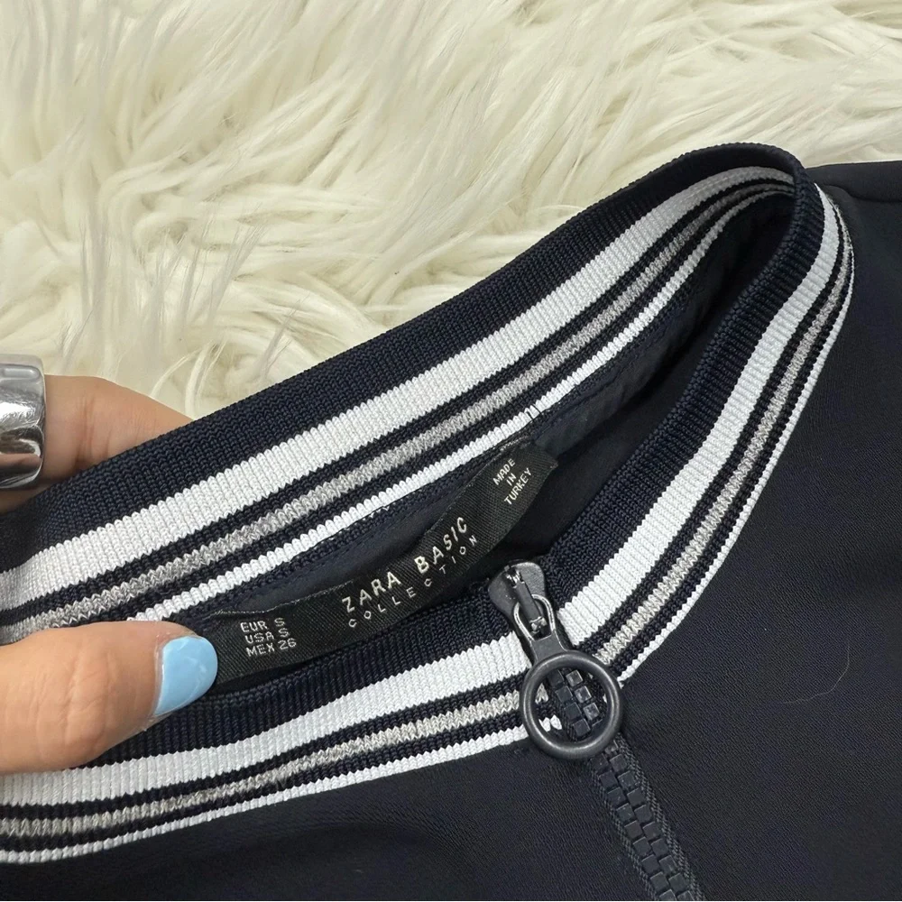 Zara Navy Short Sleeve Dress with White Trim - Picture 10 of 10